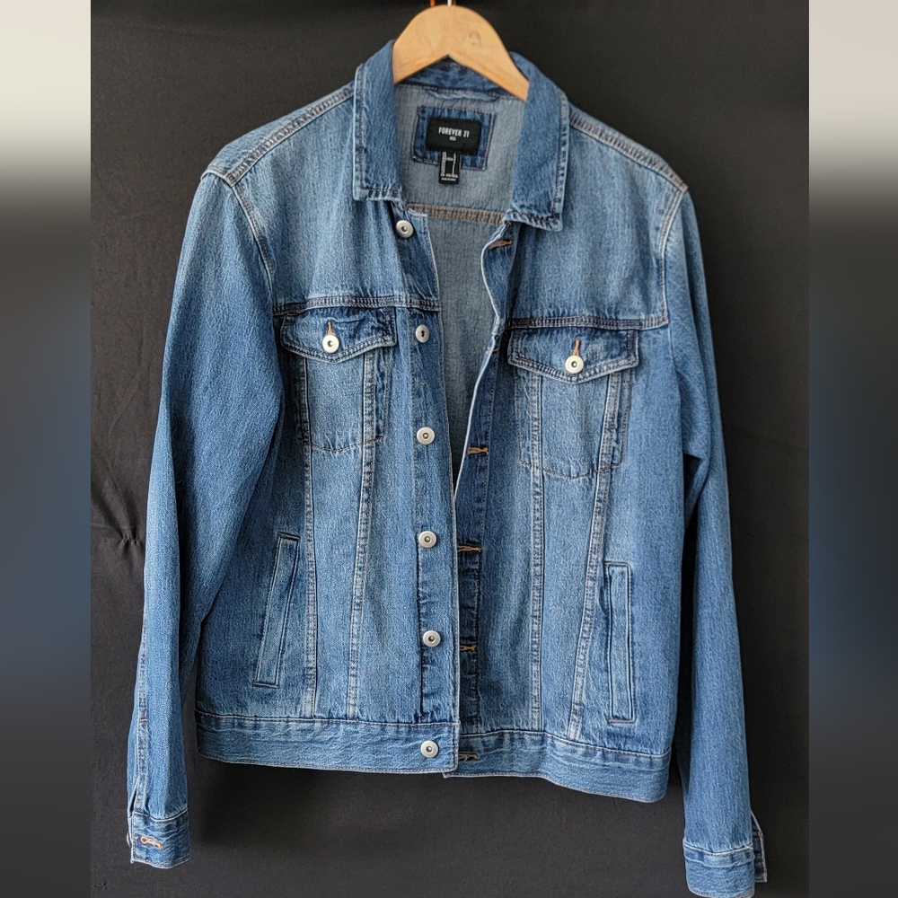 Forever 21 Men's Denim Jacket Size L